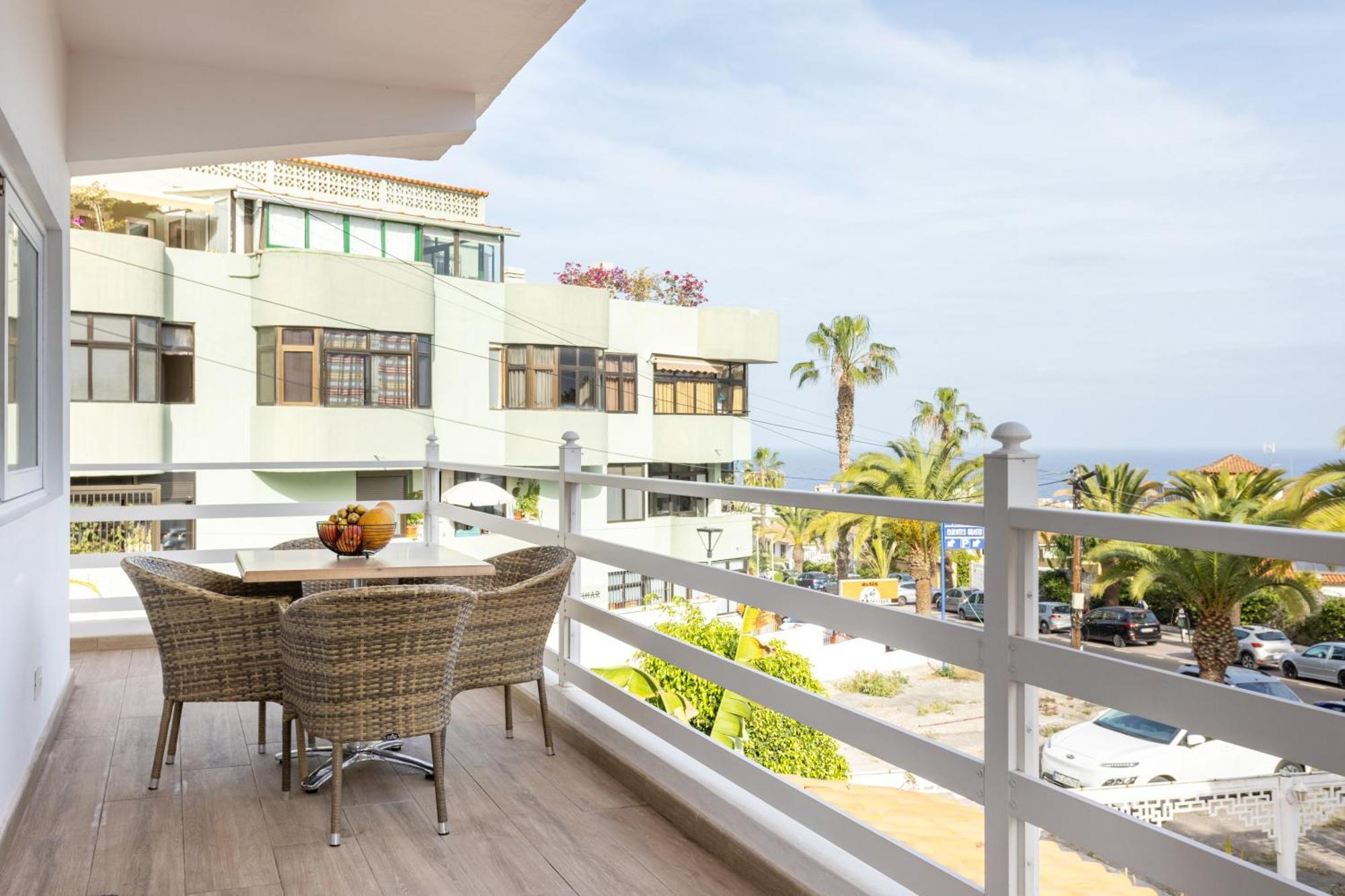 Home2book Exquisite Apt&terrace, Apartment